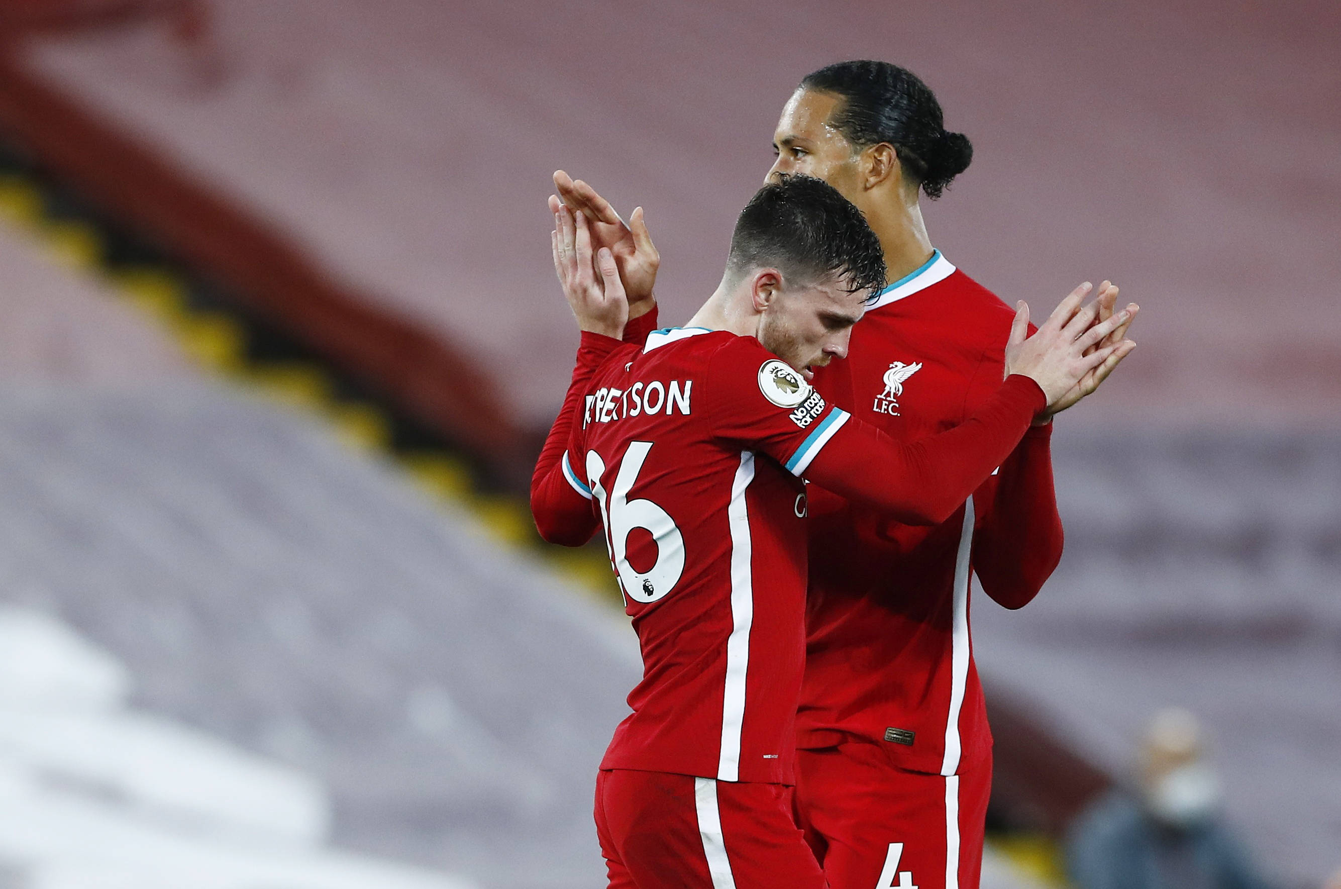 小罗穿巴萨 小罗穿巴萨