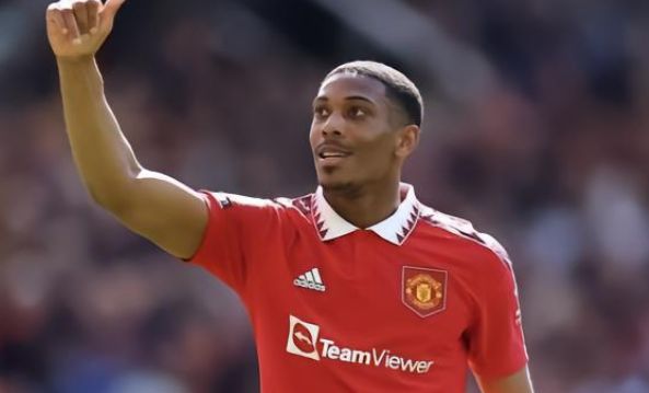 他在临门一 他在临门一